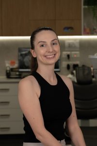 Portrait of Dr Aleisha Bassett